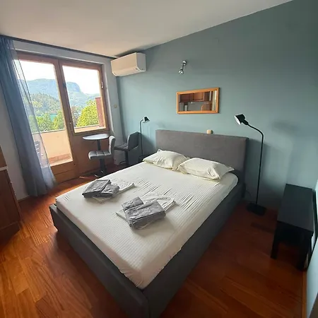 The Hive - Lake View Apartments * Bled