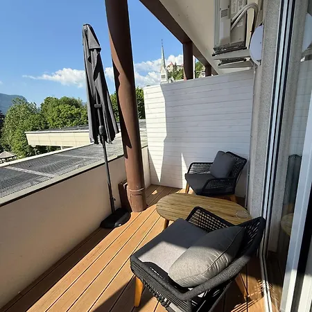 The Hive - Lake View Apartments Apartament *