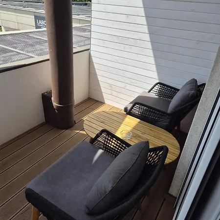 The Hive - Lake View Apartments
